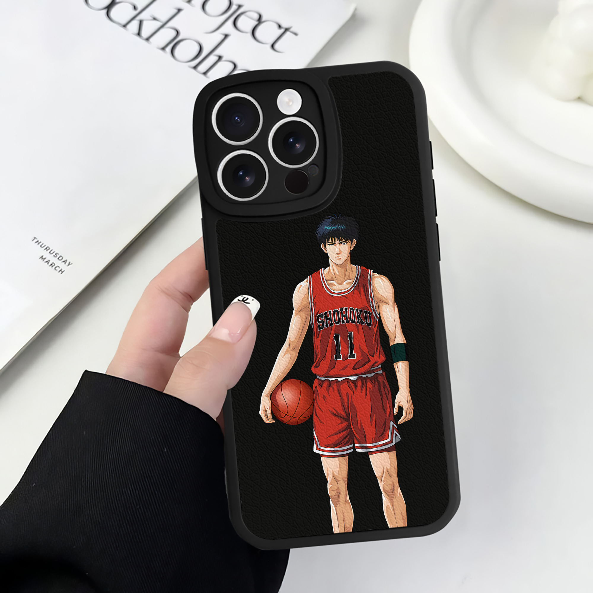 （画像用） SLAM DUNK／スラムダンク 【iPhone 16シリーズ対応】シリコンスマホケース（レザー調） 材質：シリコン